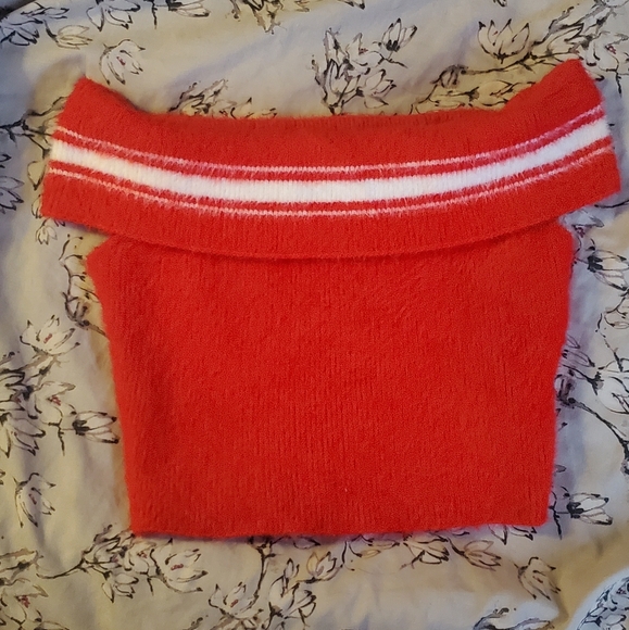 Forever 21 Red Off-the-Shoulder Fuzzy Top - Picture 1 of 3